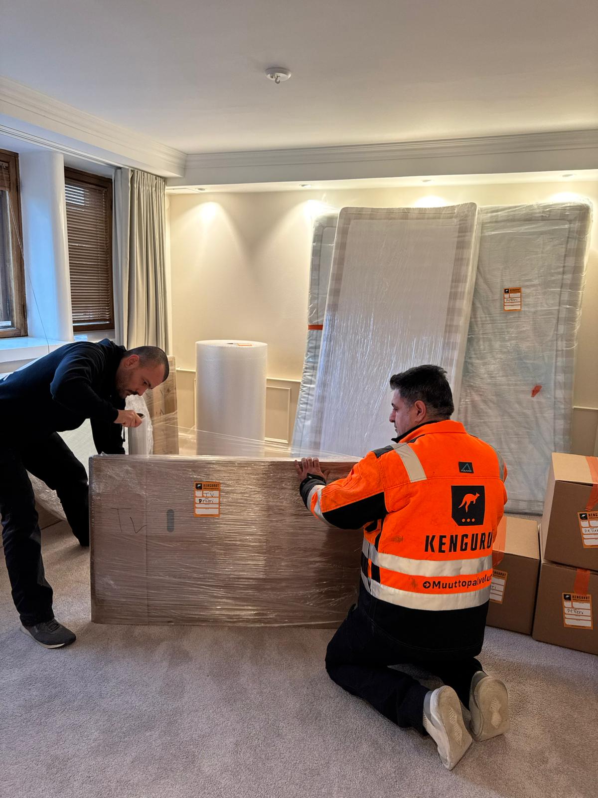 Request a quote 3 Moving service in Helsinki, Espoo and Vantaa.
