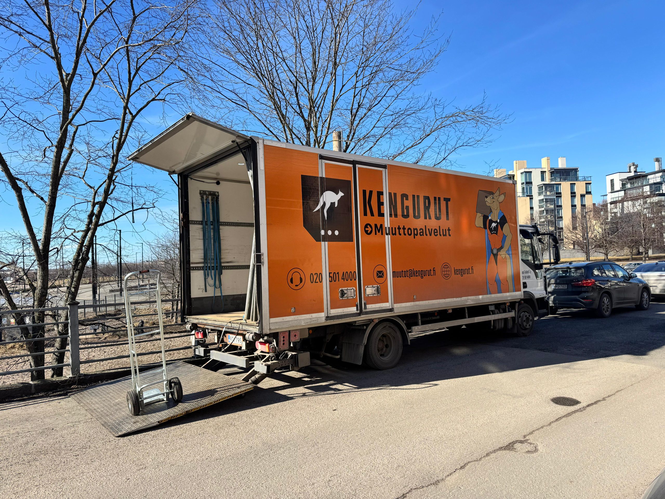 Muuttopalvelun hinta. Muuton hinta koostuu monista eri asioista.